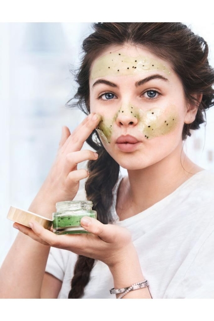 L'Oreal Paris Nem Terapisi + Saf Kil Detoks Maskesi + Şeker Peeling Siyah Nokta Karşıtı